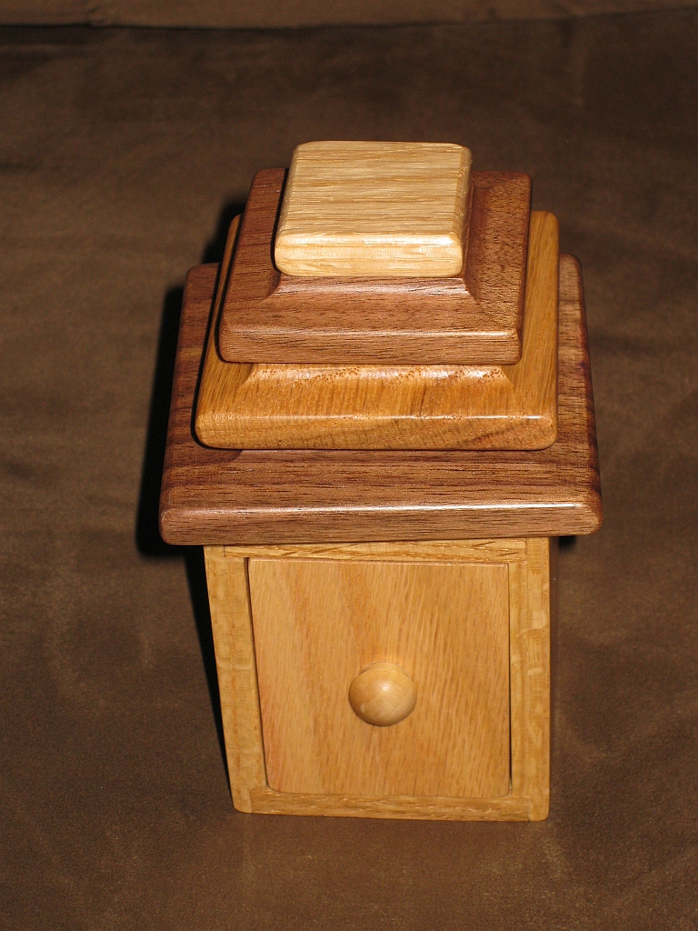Improved Pagoda Puzzle Box by Matthew Dawson and Makishi